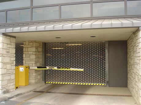 SG4_white_parkinggarage 2